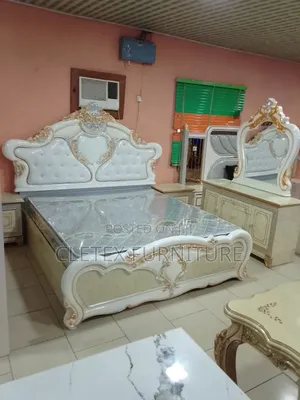 Important Royal Set of 6 by 7 Bed Frame