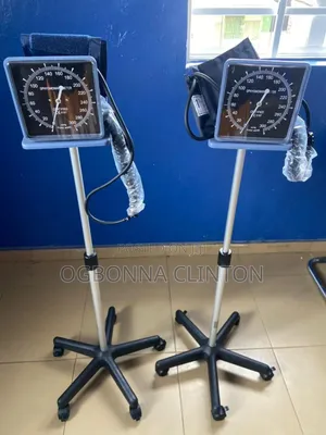 Aneroid Spyg on Trolley