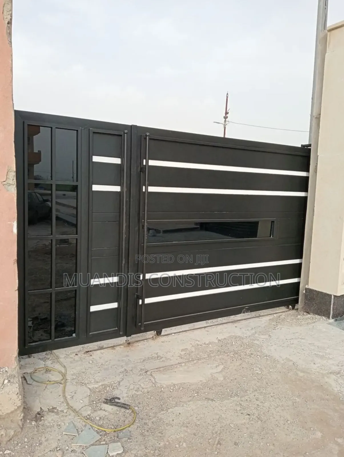 Cutting Edge Style Gate