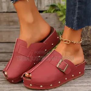 Multipurpose Female Leather Pam Slippers