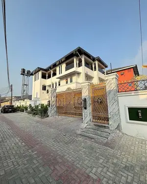 6bdrm Duplex in Woji Port Harcourt for sale