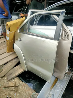 Toyota Door Fortuner 2012