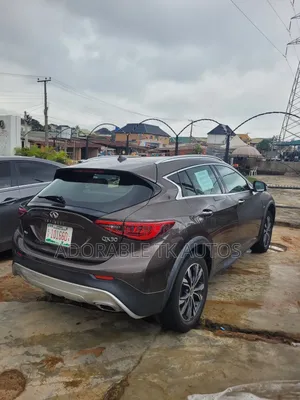 Infiniti QX30 2018 Brown