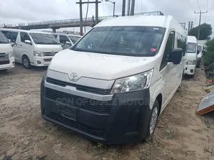 Toyota HiAce 2023 White