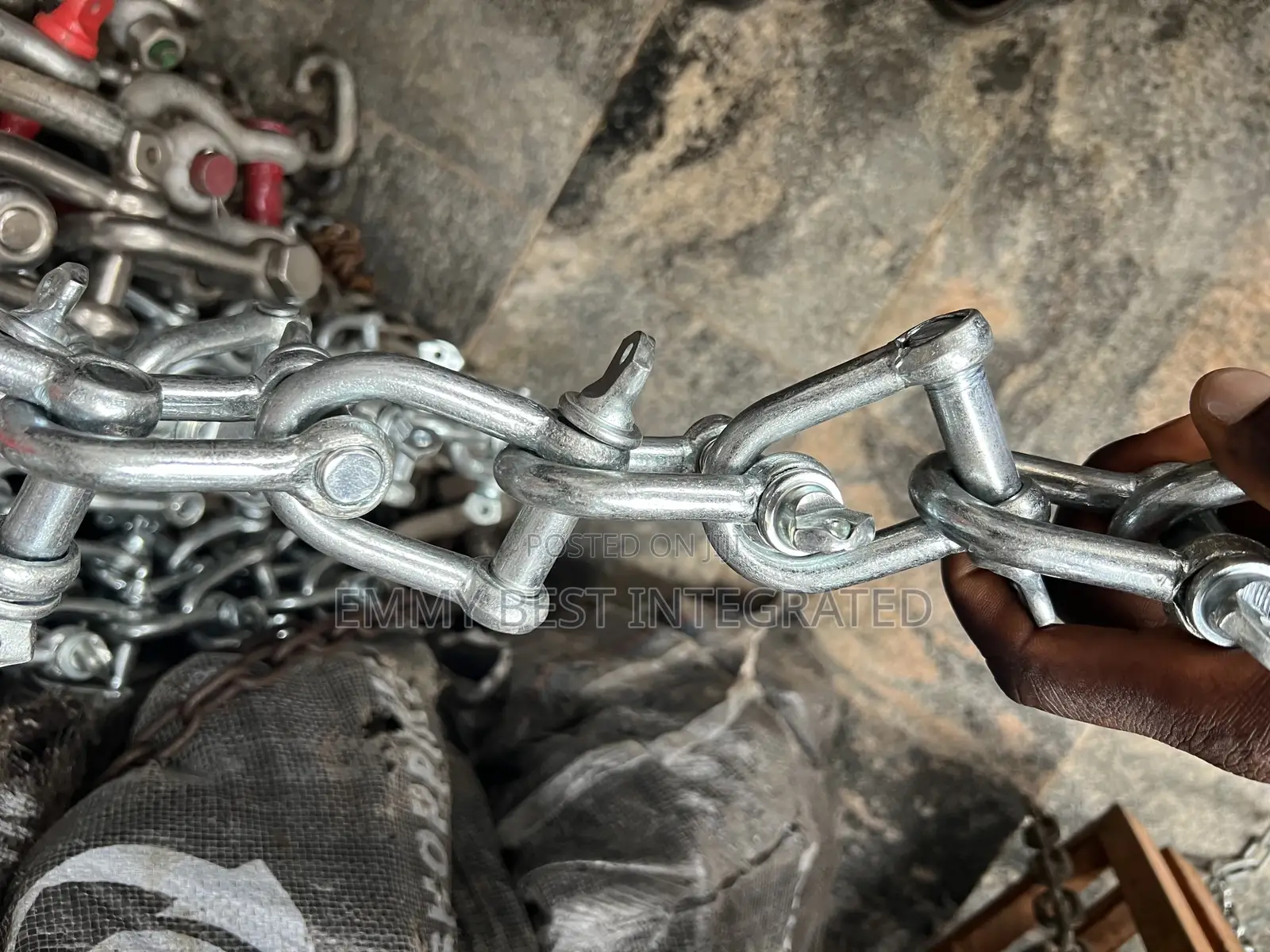 D-Shackles,