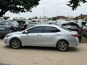 Toyota Corolla LE Eco 4dr Sedan (1.8L 4cyl CVT) 2015 Silver