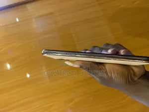 Apple iPhone 11 Pro Max 64 GB Gold