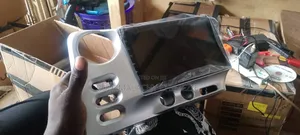 Android Screen for Toyota Matrix and Pontiac Vibe 2003 to 2008