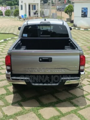 Toyota Tacoma SR5 2021 Gray