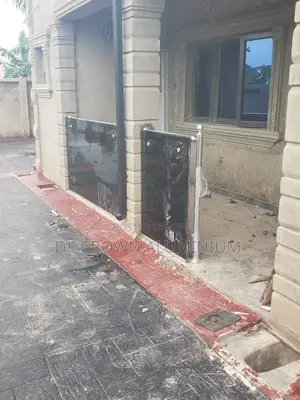 Entrance Balcony Hand Railings