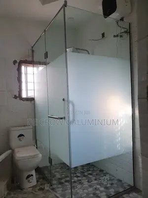 Luxury 10mm Tempered Frosted Glass Shower Cubicle With Silver Accessor
