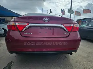 Toyota Camry LE 4dr Sedan (2.5L 4cyl 6A) 2015 Burgundy
