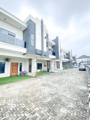 4bdrm Duplex in Lekki for sale