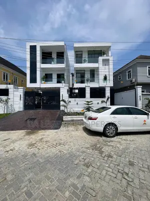5bdrm Duplex in Chevron for sale