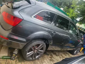 Audi Q7 2009 Gray