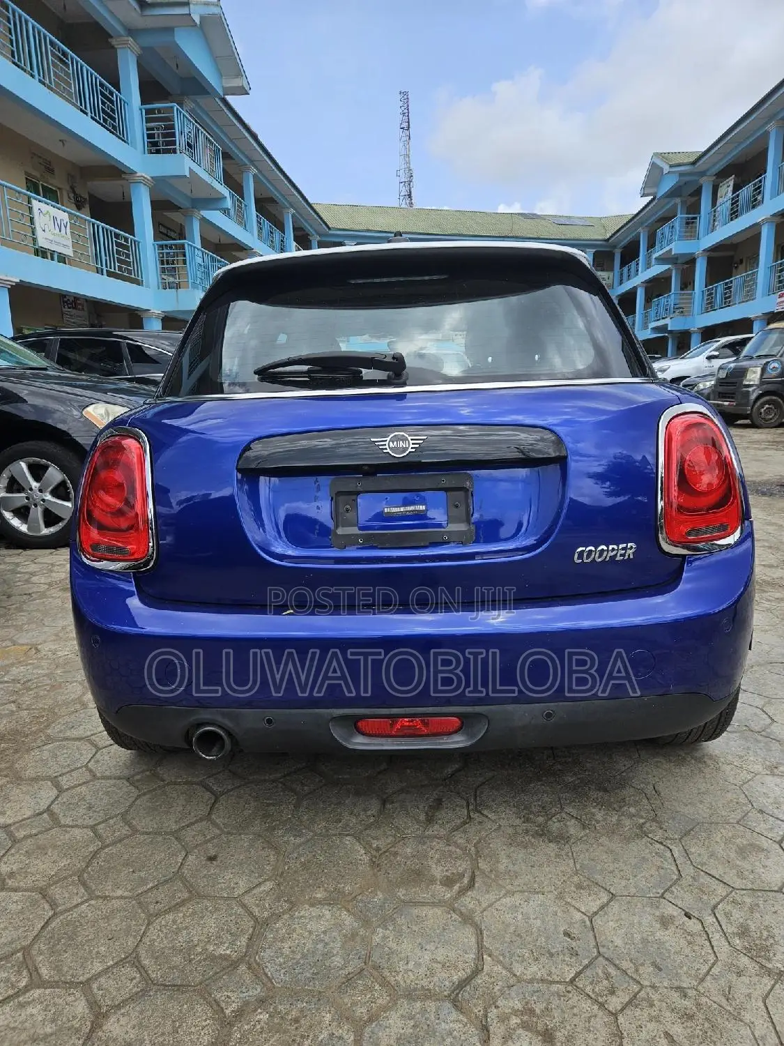 Mini Cooper 2019 Blue