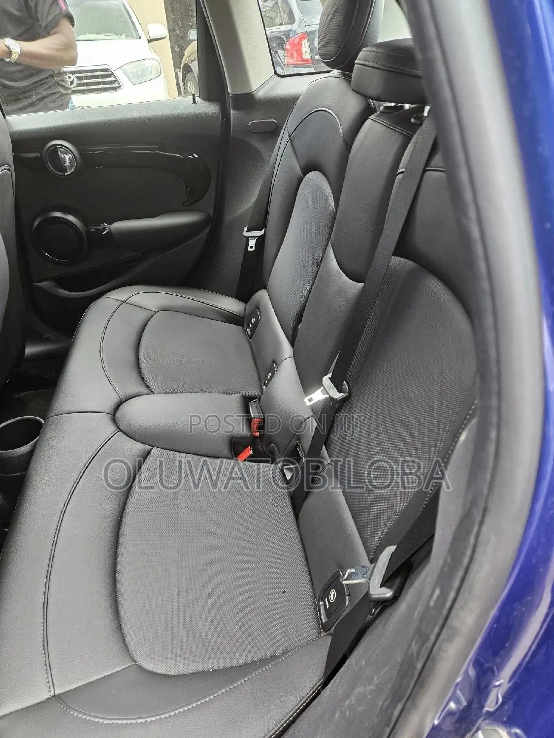 Mini Cooper 2019 Blue