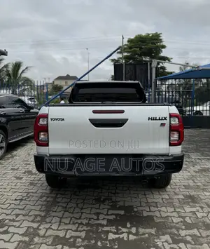 New Toyota Hilux 2024 White