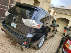 Toyota Sienna 2012 Black