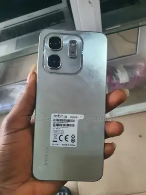 Infinix Hot 40i 128 GB Silver