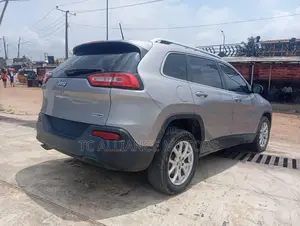 Jeep Cherokee Latitude 4x4 2017 Gray