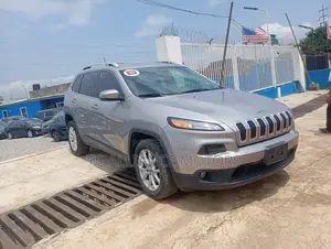Jeep Cherokee Latitude 4x4 2017 Gray