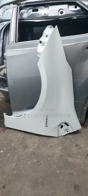Toyota Prius Fender 2020