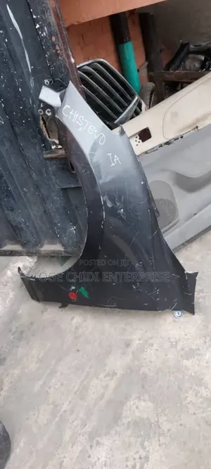 Toyota Yaris Ia Fender 2019