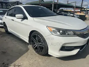 Honda Accord Sport SE 4dr Sedan FWD (2.4L 4cyl 2A) 2017 Off white