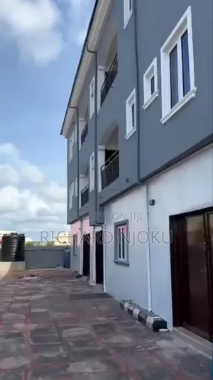 1bdrm Block of Flats in Satellite Town for sale