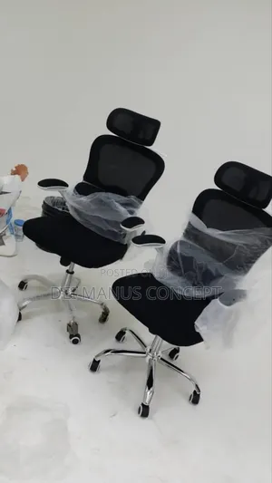 Ergonomic Office Chair With Headrest and Adjustable Hand