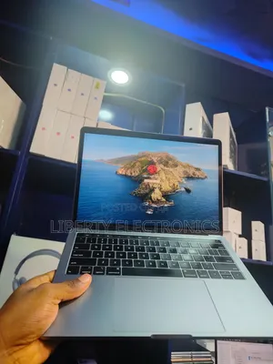 Laptop Apple MacBook Pro 2018 16GB Intel Core i5 SSD 1T