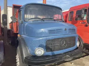 Foreign Used Mercedes Benz Tipper 911 With Auxiliary