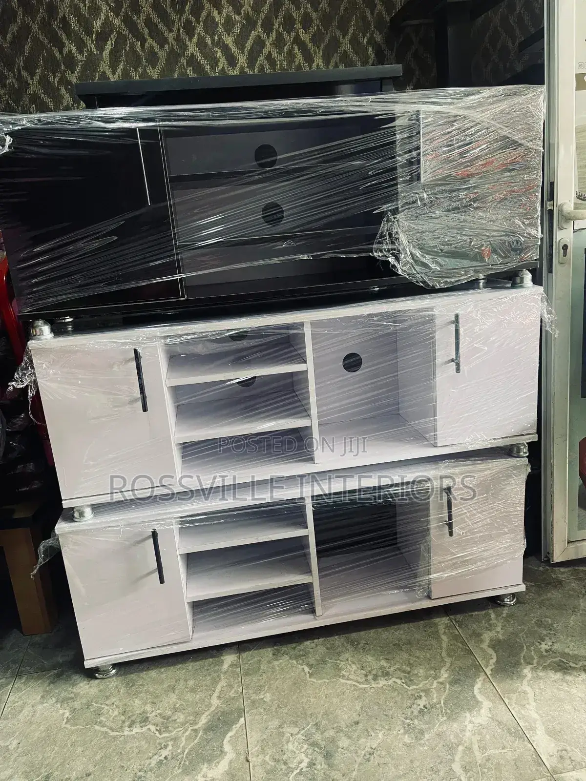 4ft Tv Stand / Tv Shelf / Console