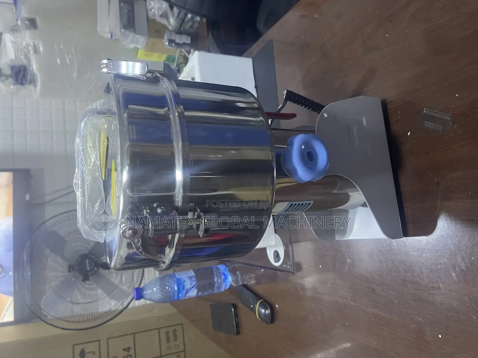 Multifunctional Spice Crusher