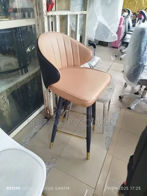 Rotating Barstool for Living Room