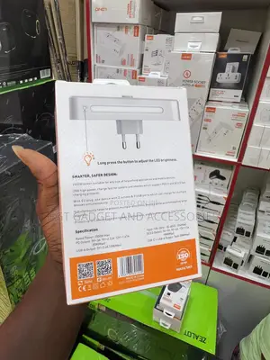 An Ldnio Sc2311 Power Socket,