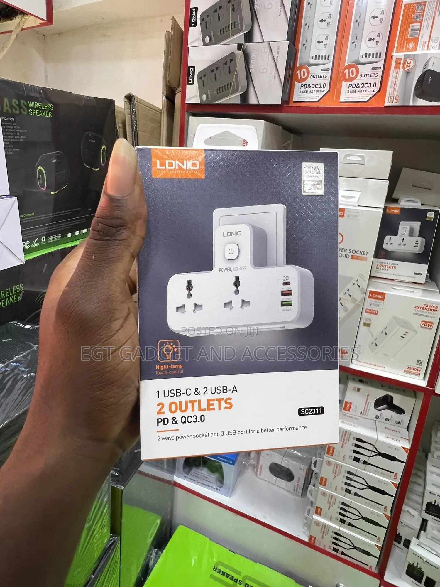 An Ldnio Sc2311 Power Socket,