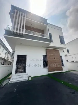 4bdrm Duplex in Chevron for sale