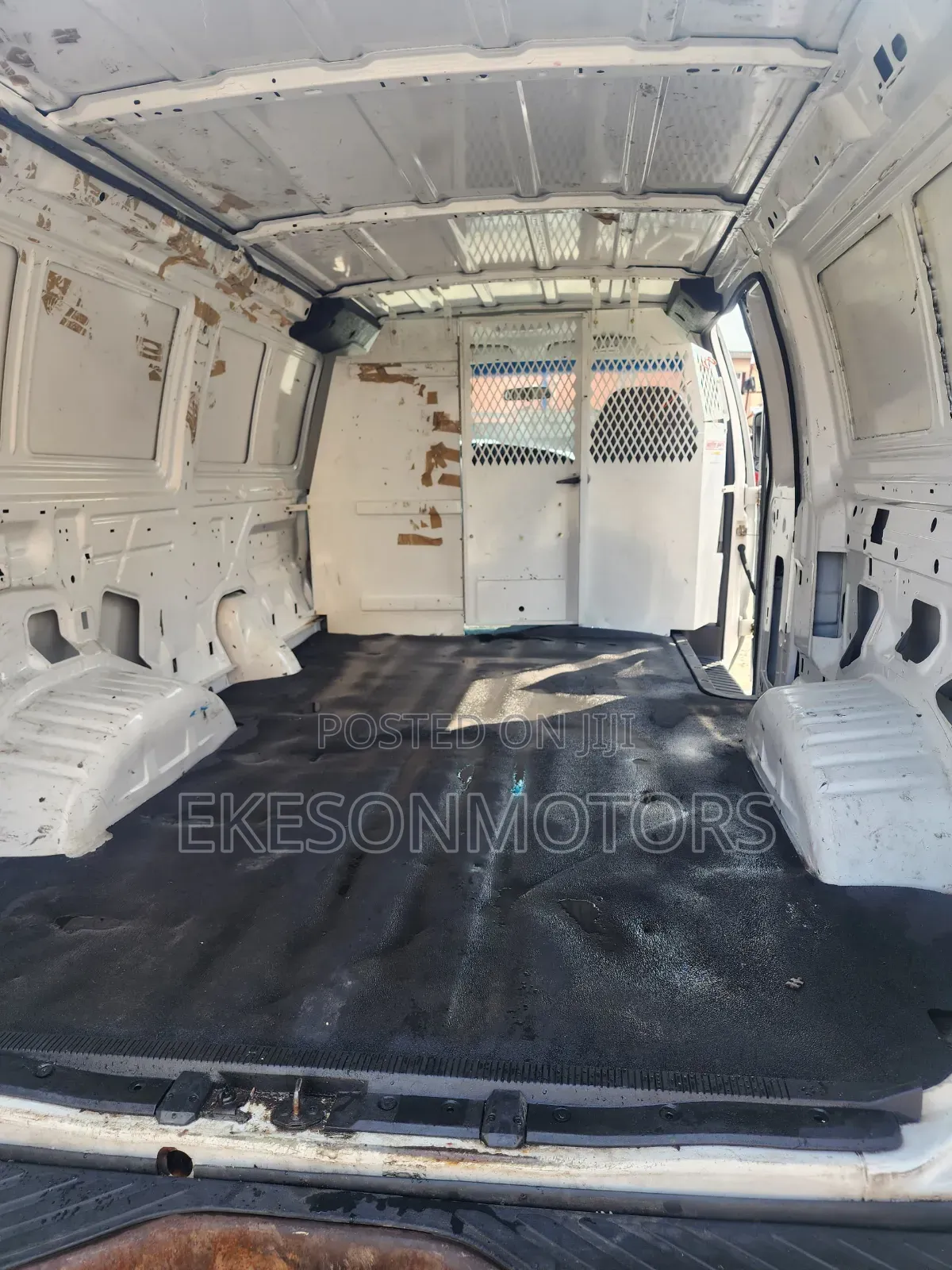 Ford E250 2008 White