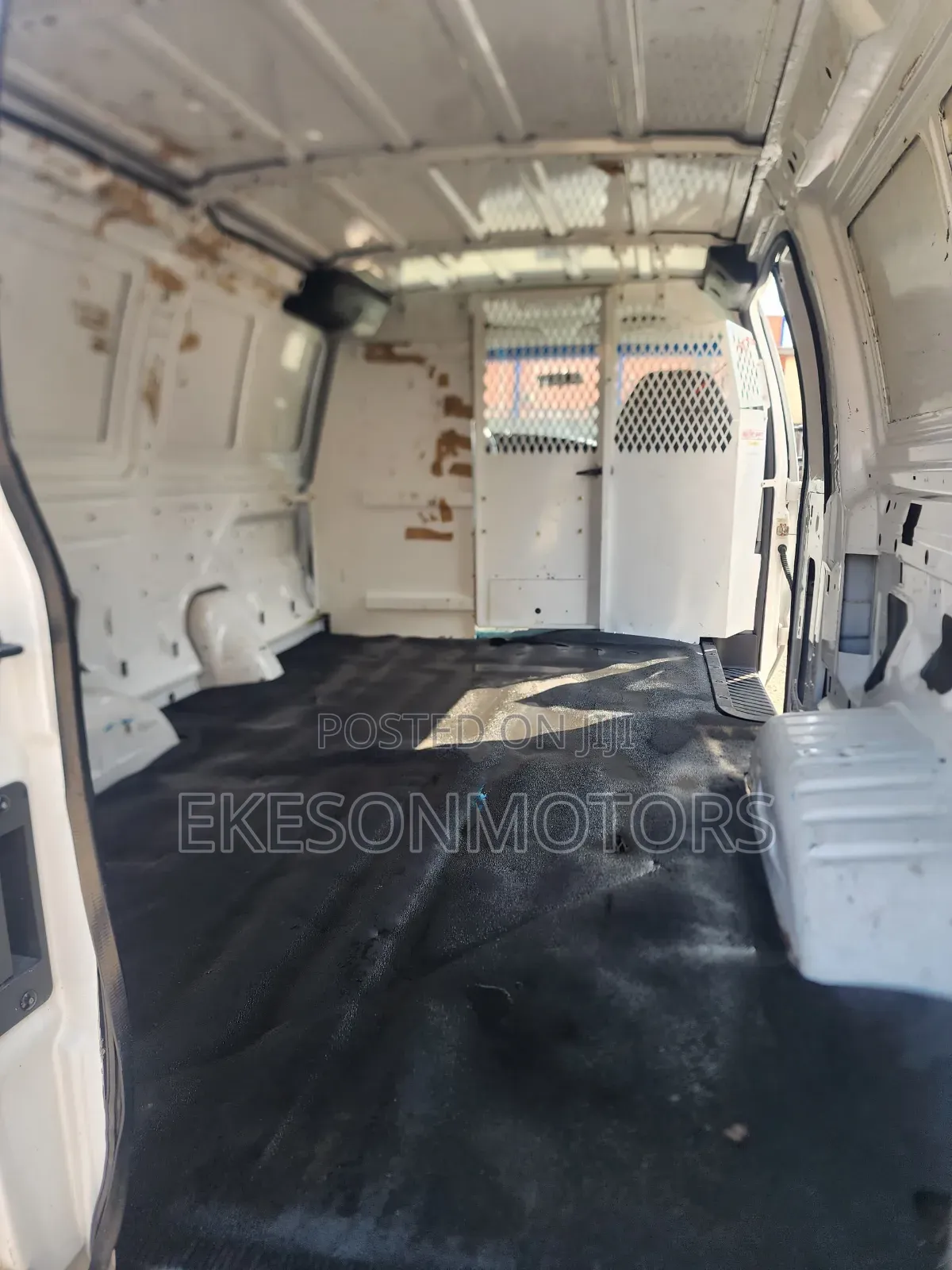 Ford E250 2008 White