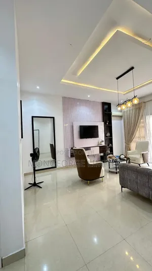 Mini Flat in Osapa london for rent