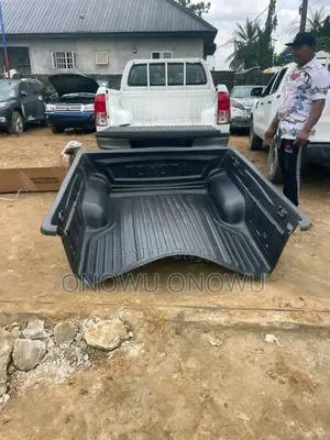 Hilux Booth Bucket