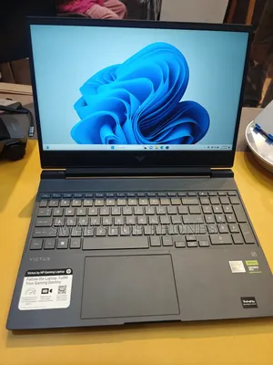 Laptop HP 15-F272wm 16GB AMD Ryzen 5 SSD 1T