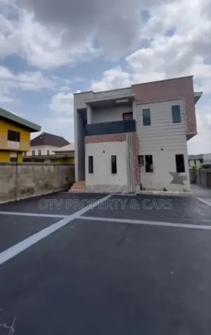 Furnished 4bdrm Duplex in Ibadan for sale