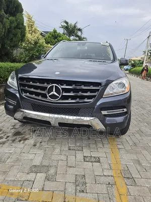 Mercedes-Benz M Class ML350 4MATIC 4dr SUV AWD (3.5L 6cyl 7A) 2015 Gray
