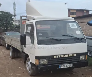 Mitsubishi Canter 2000 White