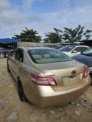 Toyota Camry 2010 Gold