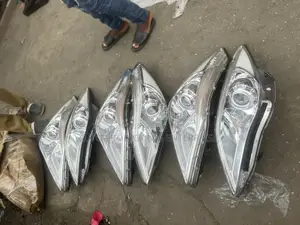 One Set of Azera Headlamp