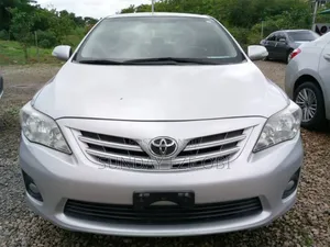 Toyota Corolla 2012 Gray